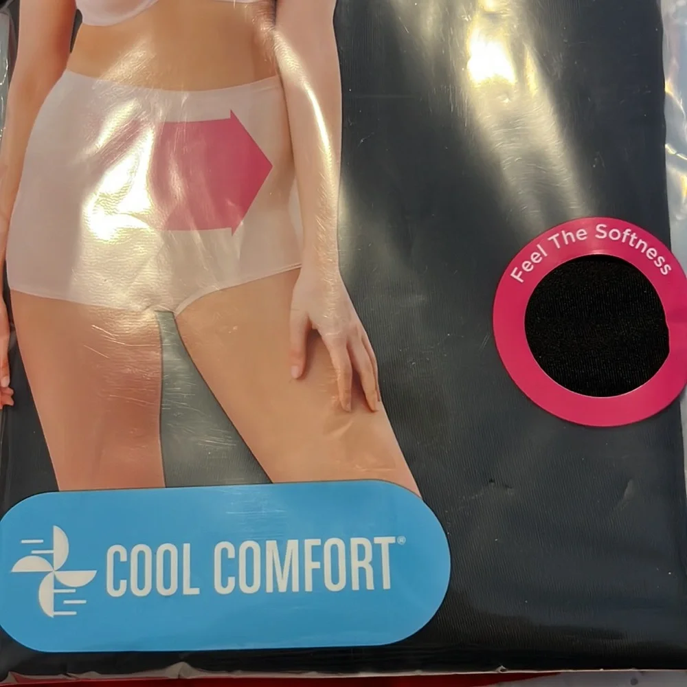 NEW Maidenform Flexees Black Boyshort Shaper All Over Smoothing Various Sizes - Picture 2 of 4